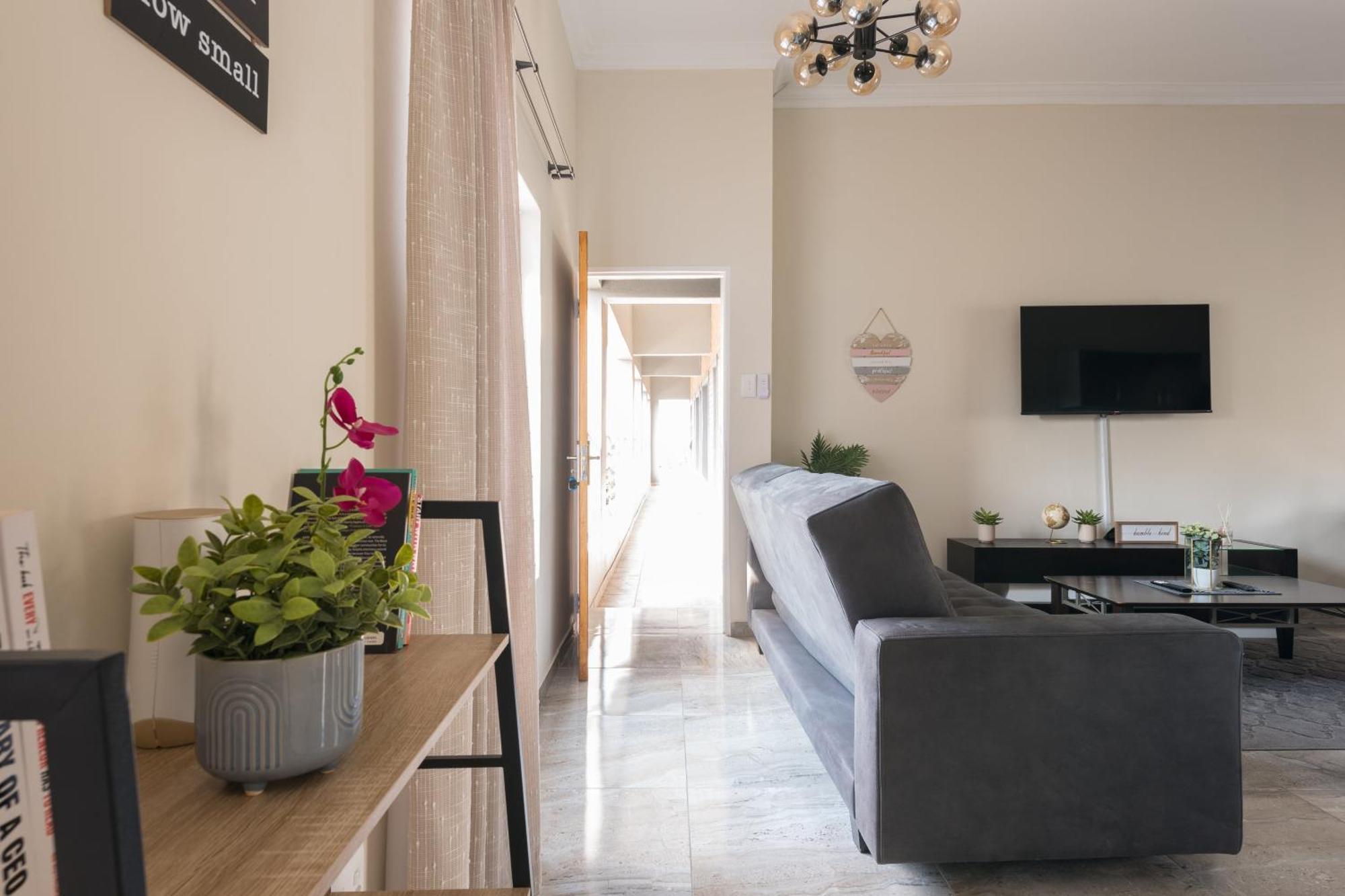 Evans Village - Apartments & Spa Johannesburg Exterior photo